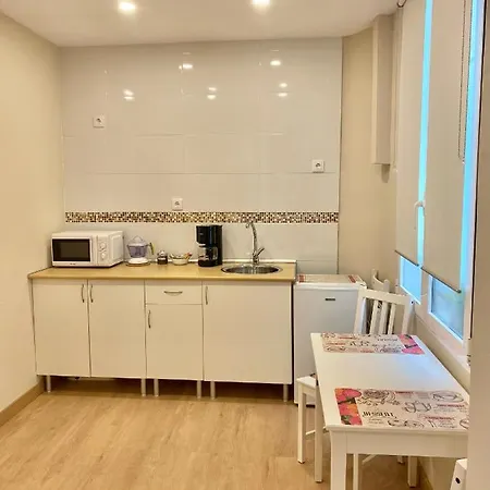 Muelle De Lägenhetshotell Gijón