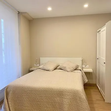 Muelle De Lägenhetshotell Gijón